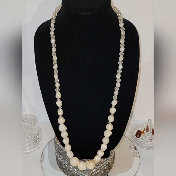 Antique MOP crystal pearl graduated necklace - Picture 1 of 14